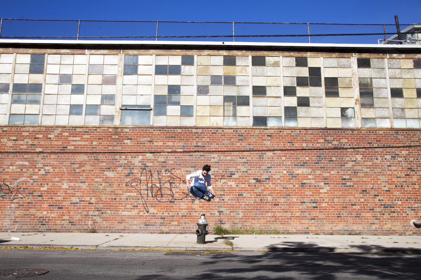 180 THE HYDRANT - SUNNYSIDE QUEENS, NY - PHOTOGRAPH BY RYAN LOEWY FOR BE-MAG